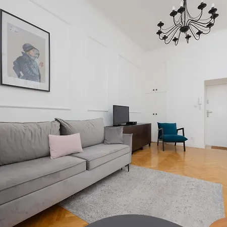Tasteful Located Near Pge Narodowy By Renters *