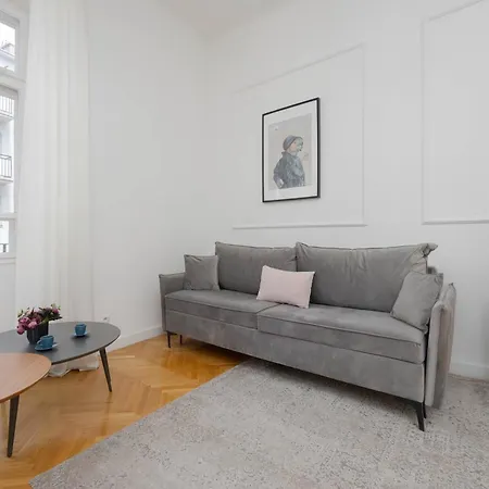 Tasteful Located Near Pge Narodowy By Renters *