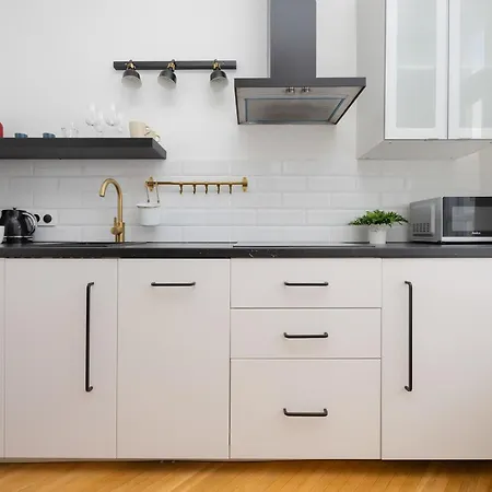 Tasteful Located Near Pge Narodowy By Renters 바르샤바